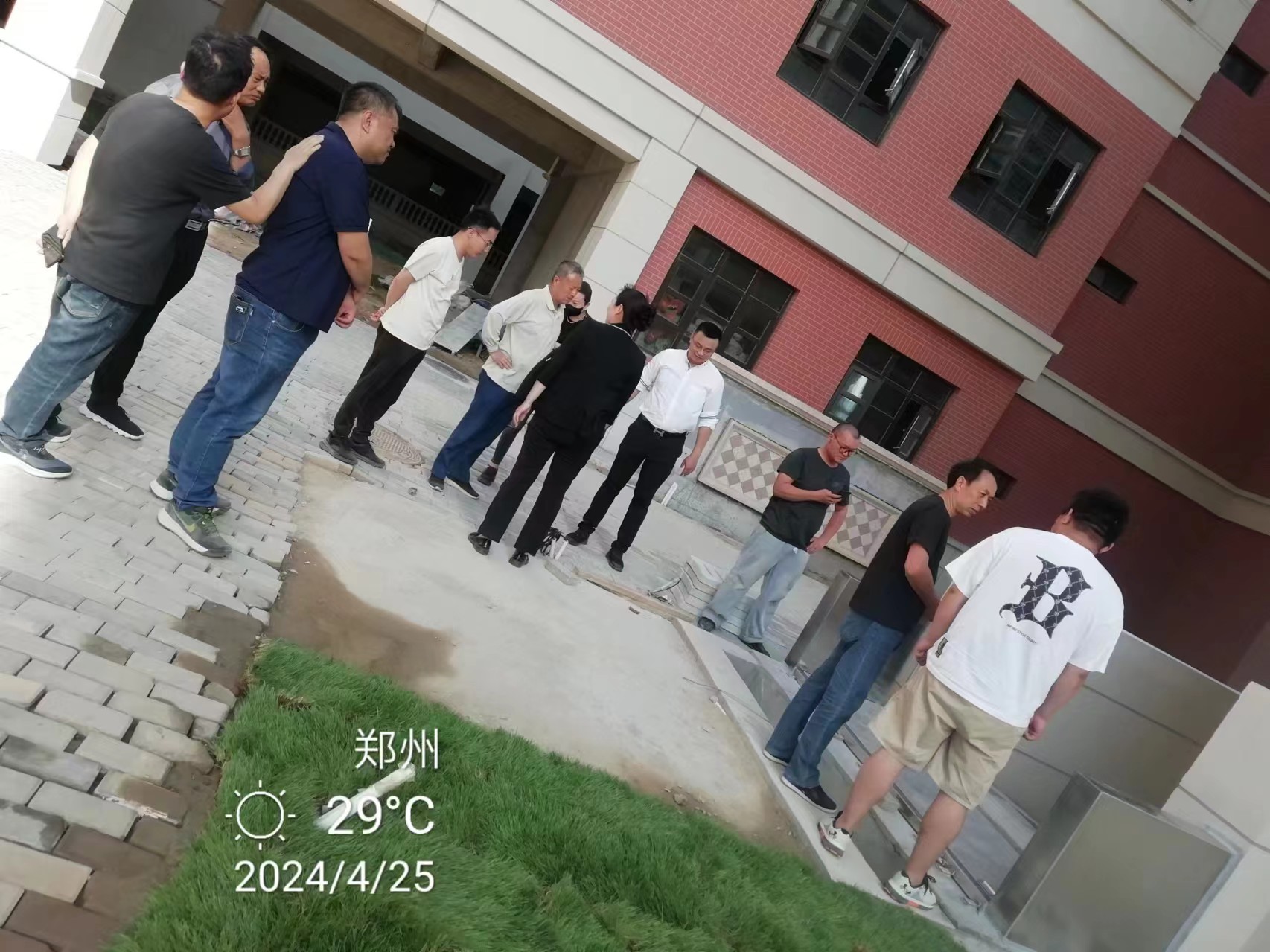 郑州国泰中心项目（自浮上翻式防淹装置）